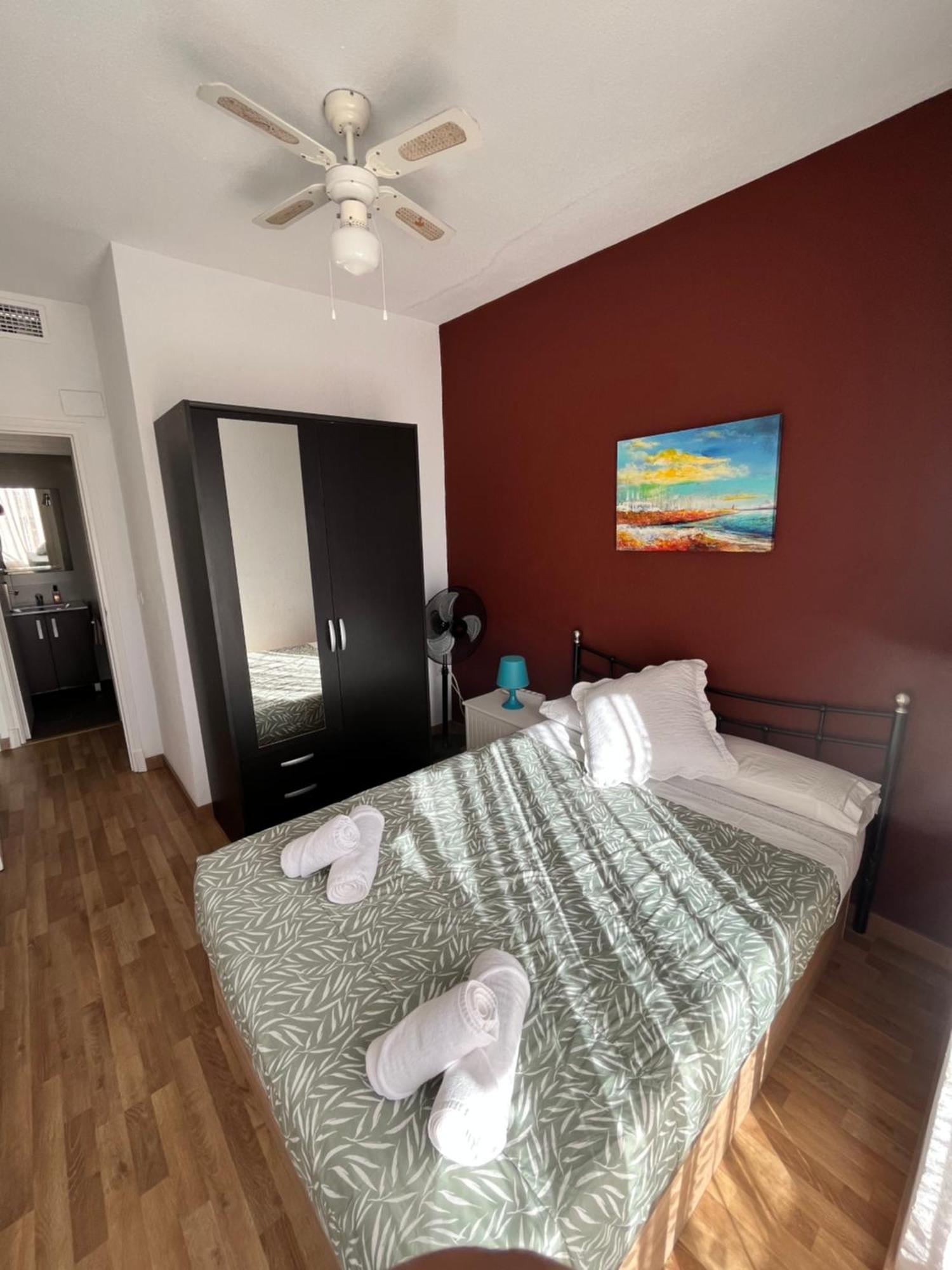 4 Bedrooms -Seneca Center Apartment Аликанте Экстерьер фото